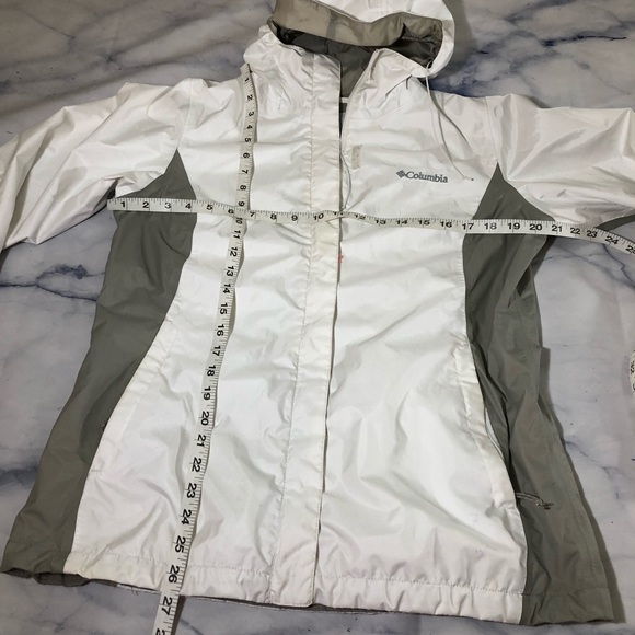 Columbia White and Grey Windbreaker Shell Jacket - Picture 7 of 8